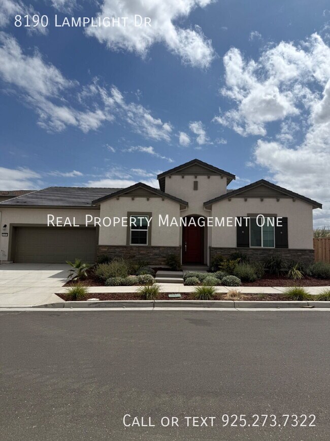 8190 Lamplight Dr Tracy, CA 95377