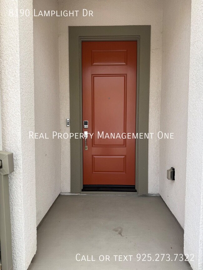 8190 Lamplight Dr Tracy, CA 95377 photo 4