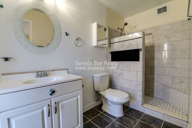 4610 W Laurie Ln Glendale, AZ 85302 photo 3