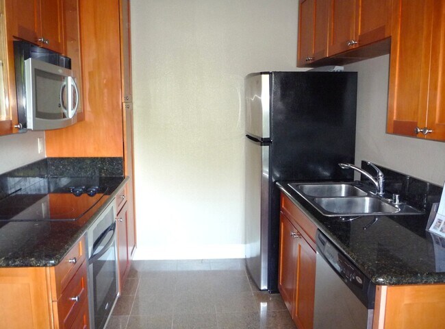 8581 Villa La Jolla Dr San Diego, CA 92037 photo 3