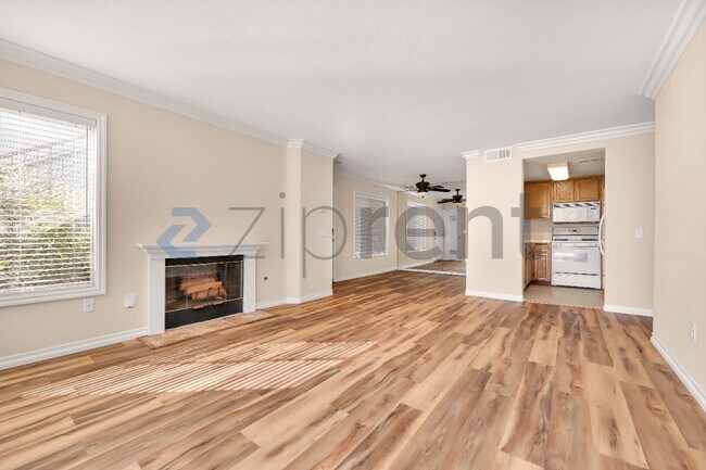 Unit 22 photo 4