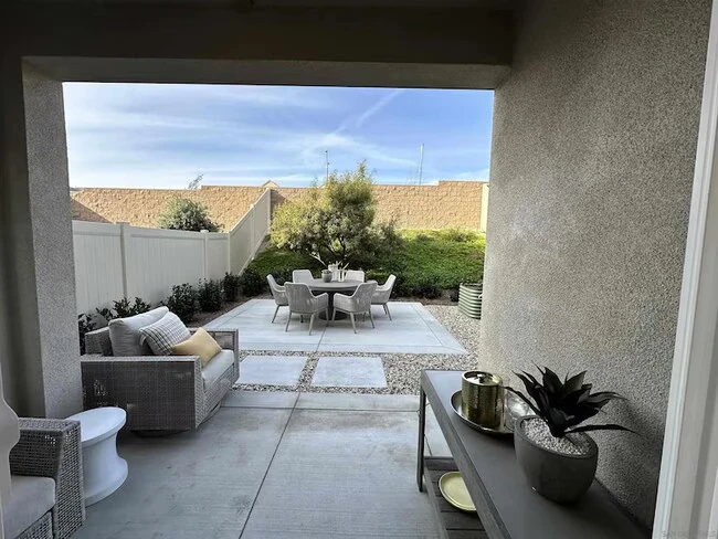 2186 Tributary Dr Chula Vista, CA 91913 photo 4