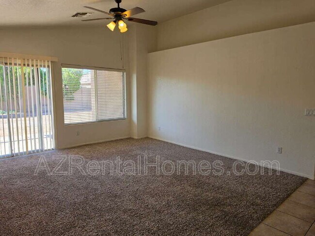 3911 E Heather Ct Gilbert, AZ 85234 photo 2