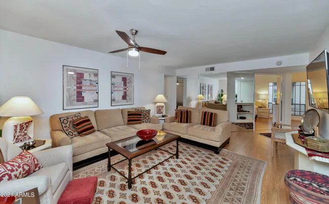 5213 N 24th St Phoenix, AZ 85016 photo 3
