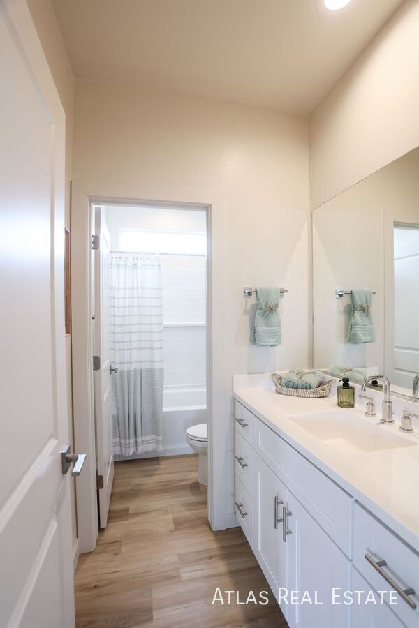 1530 W Sierra Vista Dr Phoenix, AZ 85015 photo 5