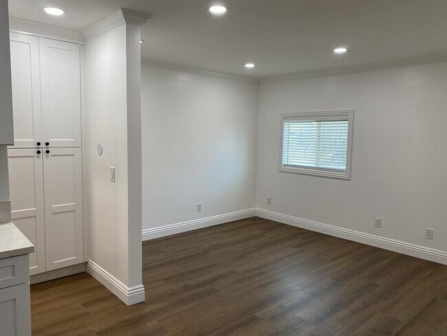 7217 Eckstrom Ave San Diego, CA 92111 photo 3