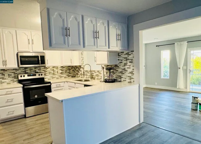 419 Pomona Ave Vallejo, CA 94589 photo 5