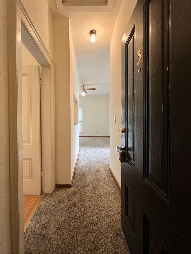 2240 3rd St Napa, CA 94559 photo 3