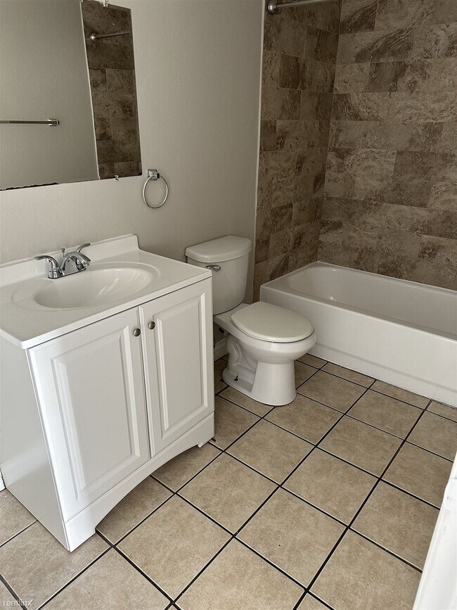 2318 E Broadway Rd Mesa, AZ 85204 photo 4