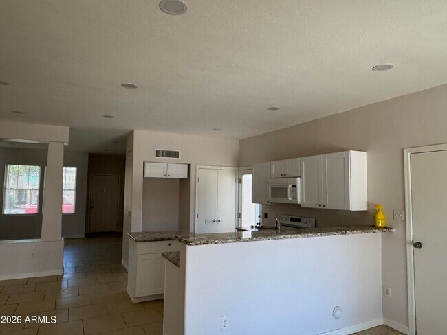 1309 S 121st Ln Avondale, AZ 85323 photo 4