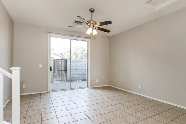 3728 S 54th Glen Phoenix, AZ 85043 photo 4