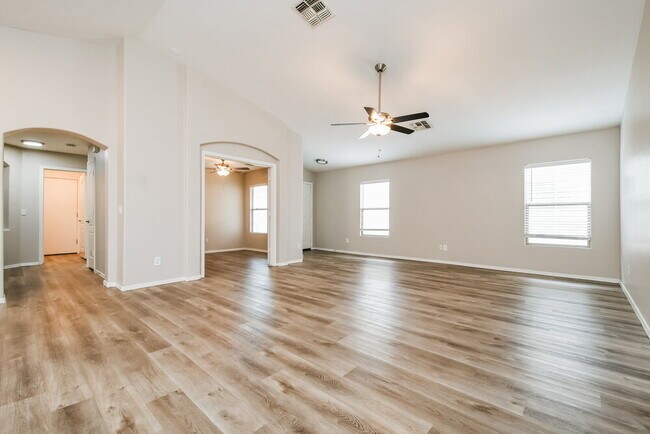 39378 N Parisi Cir San Tan Valley, AZ 85140 photo 5