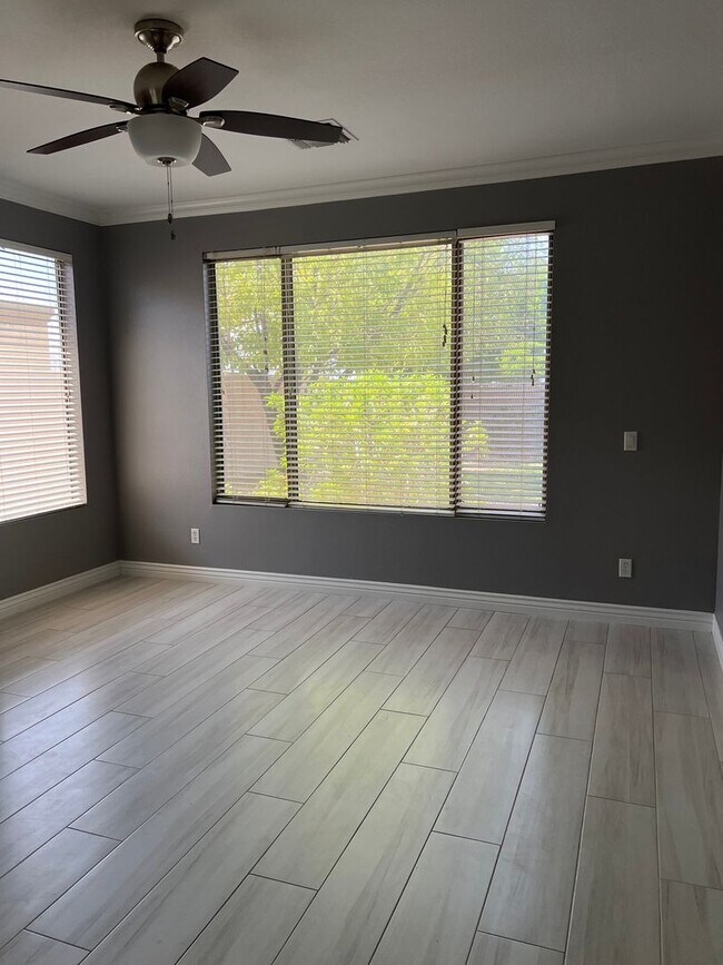 16622 S 18th Dr Phoenix, AZ 85045 photo 2