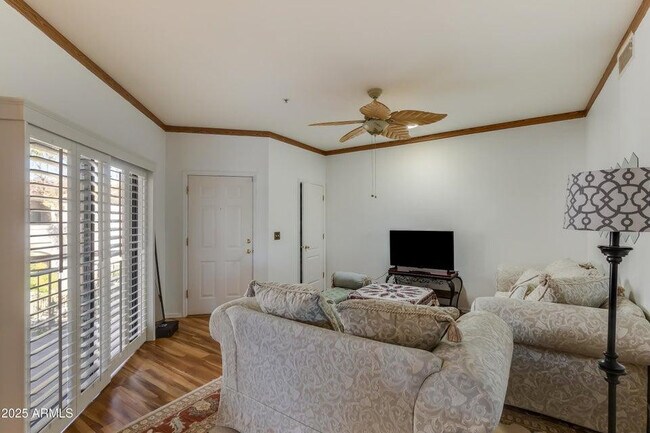 9151 W Greenway Rd Peoria, AZ 85381 photo 4