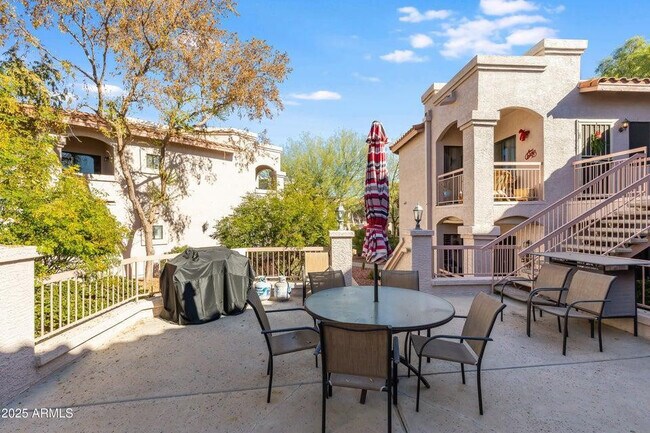 9151 W Greenway Rd Peoria, AZ 85381 photo 2