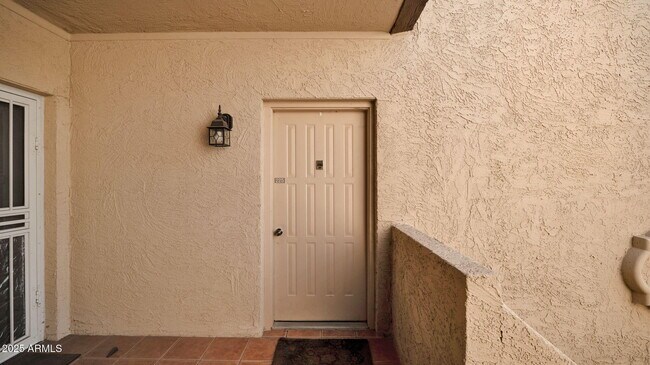 8649 E Royal Palm Rd Scottsdale, AZ 85258 photo 2