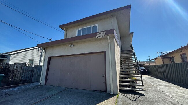 2310-2312 87th Ave Oakland, CA 94605 photo 2