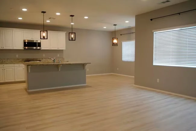 347 Campolina Ct Fallbrook, CA 92028 photo 2