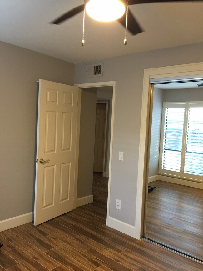 9249 Village Glen Dr San Diego, CA 92123 photo 3
