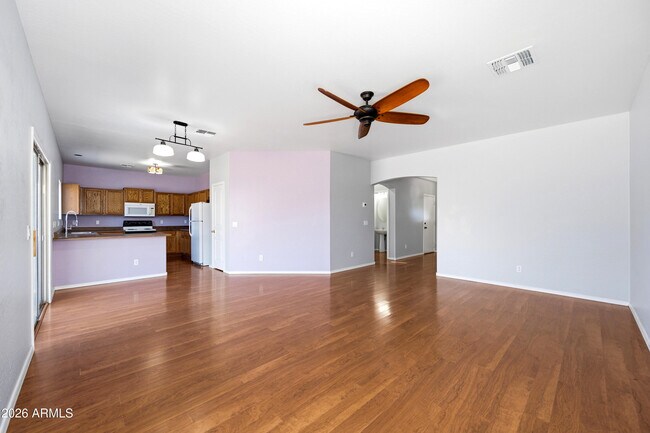 10950 W Royal Palm Rd Peoria, AZ 85345 photo 4