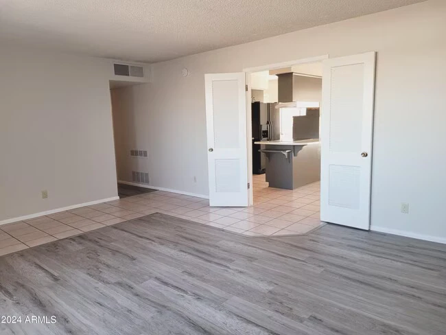 8425 E Crestwood Way Scottsdale, AZ 85250 photo 3