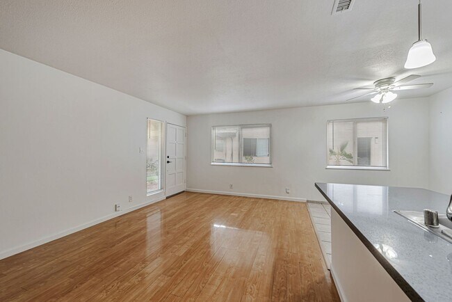 1359 Shawn Dr San Jose, CA 95118 photo 4