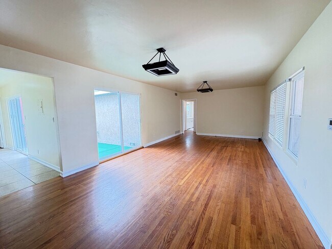 5114 63rd St San Diego, CA 92115 photo 2