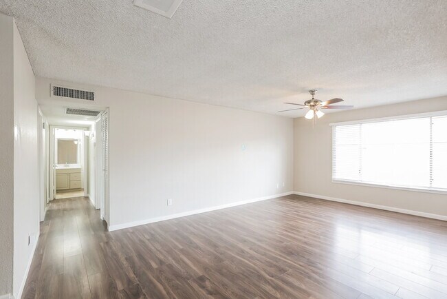 4014 E Apollo Rd Phoenix, AZ 85042 photo 3
