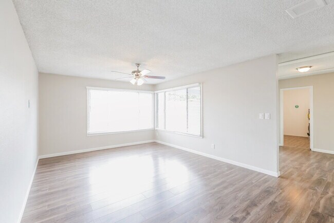 4014 E Apollo Rd Phoenix, AZ 85042 photo 5