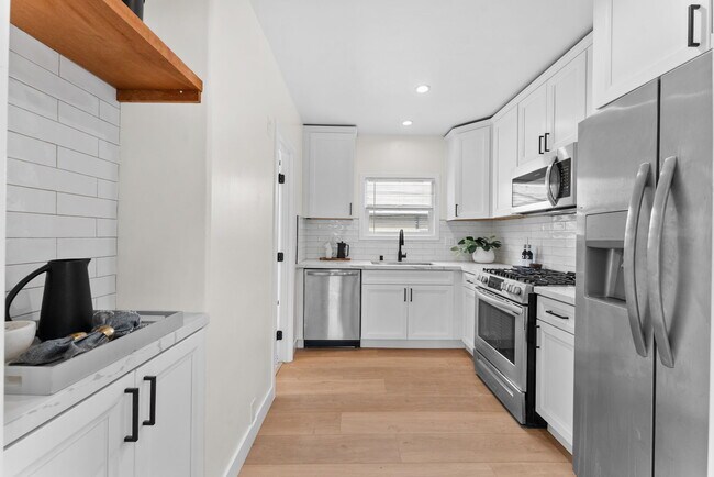 2556 B St San Diego, CA 92102 photo 4