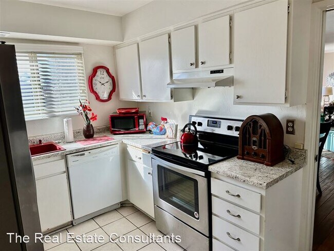1019 Plover Way Oceanside, CA 92057 photo 5