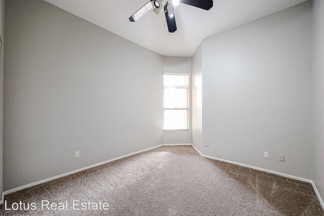 726 W Del Rio St Gilbert, AZ 85233 photo 3