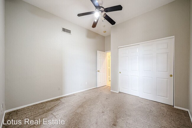 726 W Del Rio St Gilbert, AZ 85233 photo 4
