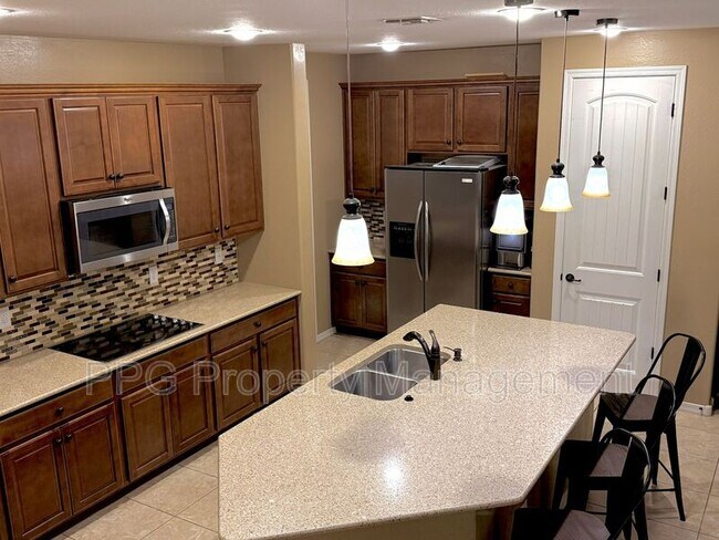15747 W Shaw Butte Dr Surprise, AZ 85379 photo 5
