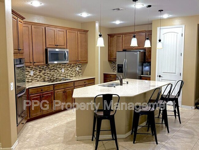 15747 W Shaw Butte Dr Surprise, AZ 85379 photo 3