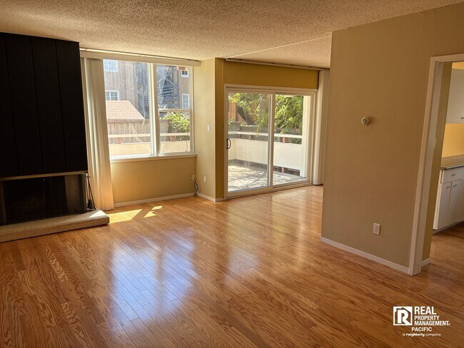 2601 College Ave #303 photo 5