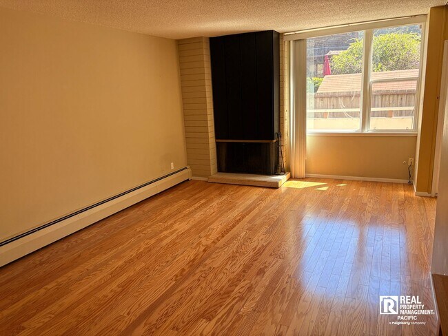 2601 College Ave #303 photo 4