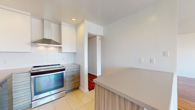 2642 Greenwich St San Francisco, CA 94123 photo 5
