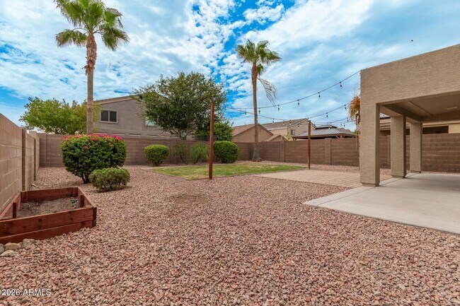11719 W Dos Rios Dr photo 4