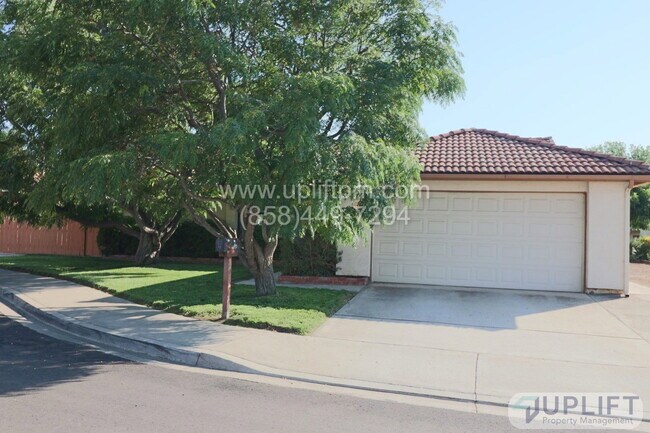 515 La Haina Pl Ramona, CA 92065 photo 3