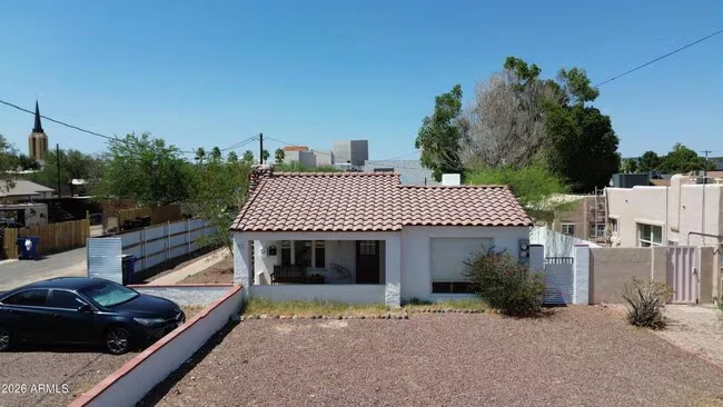 42 E 2nd Ave Mesa, AZ 85210 photo 2