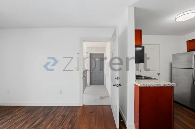 Unit B206 photo 4