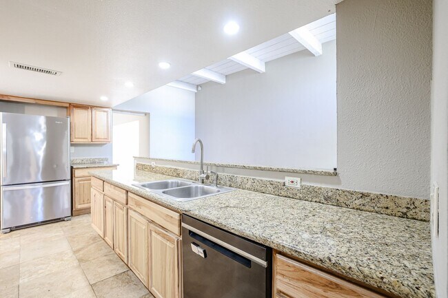 2402 W Voltaire Ave Phoenix, AZ 85029 photo 4