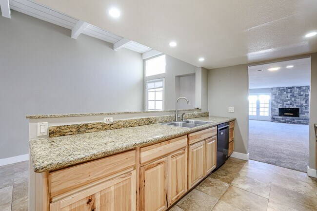 2402 W Voltaire Ave Phoenix, AZ 85029 photo 3