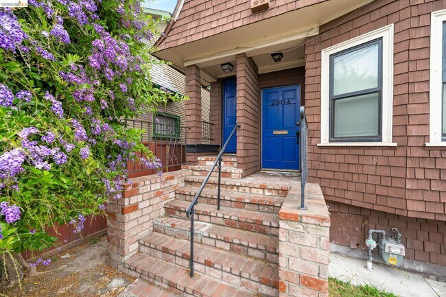 2804 Adeline St photo 4