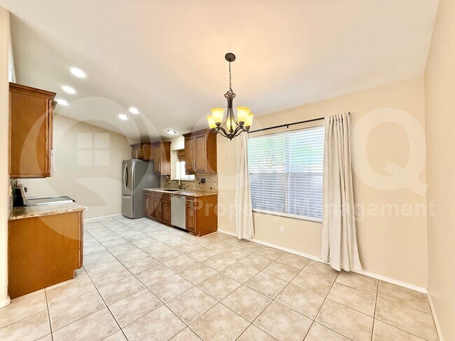 1150 W Lark Dr Chandler, AZ 85286 photo 5