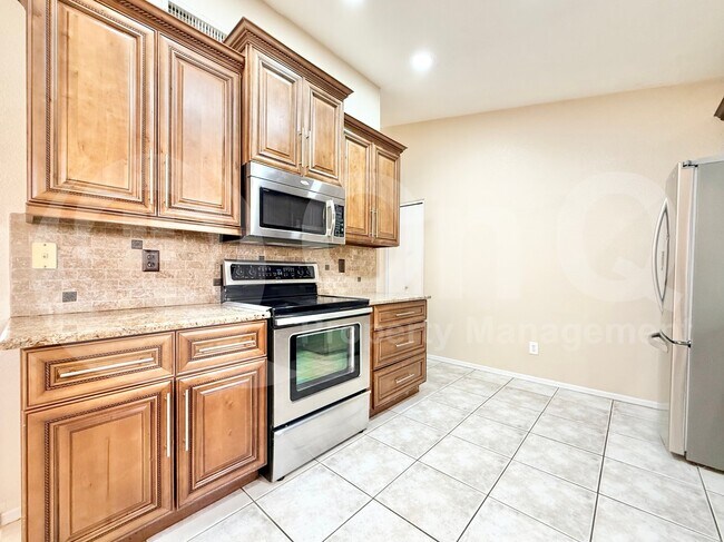 1150 W Lark Dr Chandler, AZ 85286 photo 4