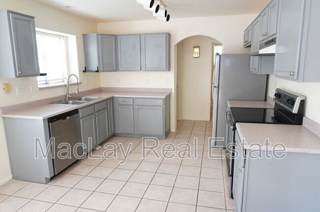 1767 E Patrick St Gilbert, AZ 85295 photo 3