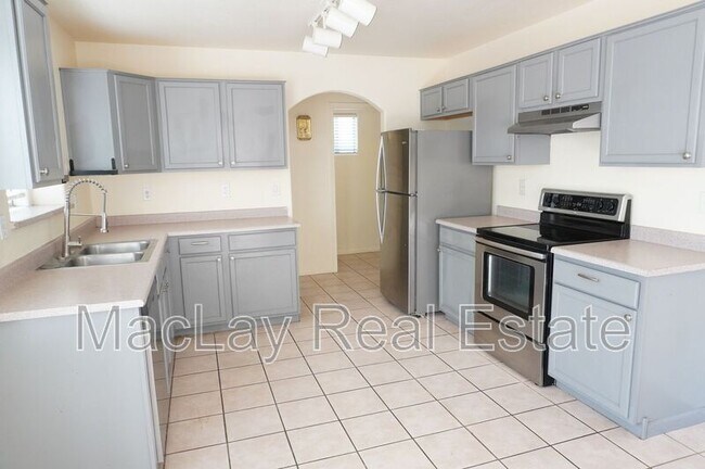 1767 E Patrick St Gilbert, AZ 85295 photo 2