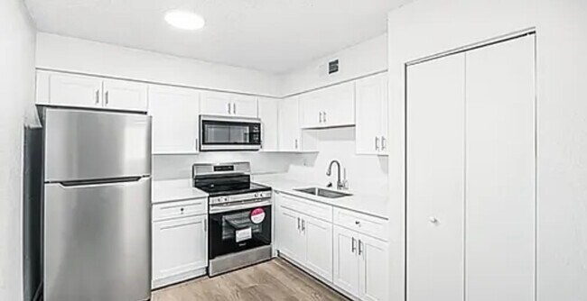 Running Brook Apartments photo 3